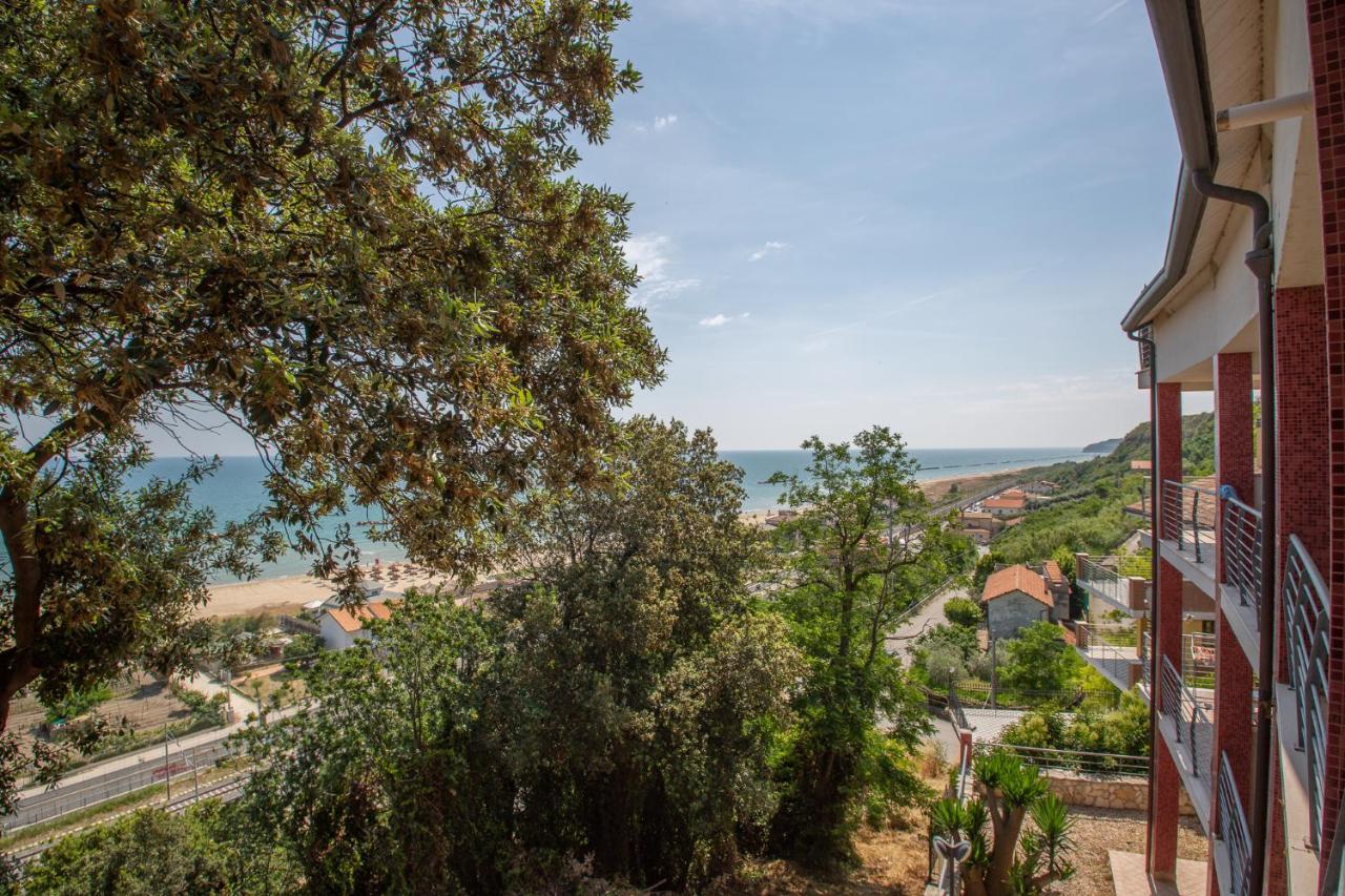 Abruzzodamare Amazing Apartments With Romantic Sea View Франкавилла-аль-Маре Экстерьер фото